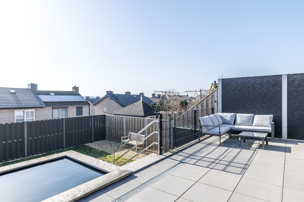 Foto - Te koop: Instapklare gemoderniseerde geschakelde 2 onder 1 kap woning in Simpelveld